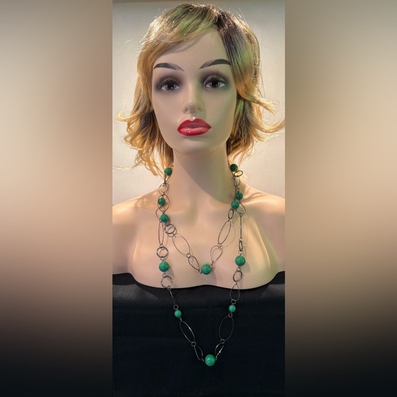 Vintage-Style Long Green Bead Necklace - Picture 1 of 6